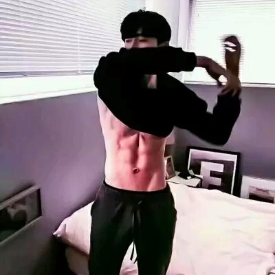 帅气男生腹肌照片头像