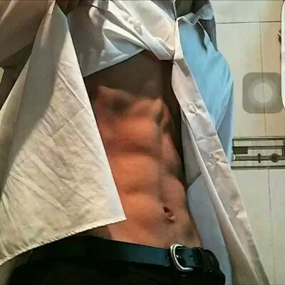 帅气男生腹肌照片头像
