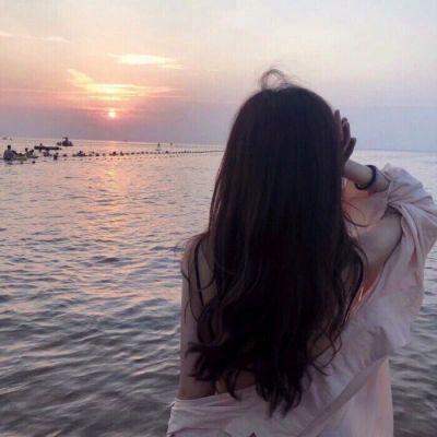 30一40岁女人微信头像背影图片