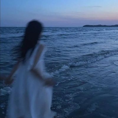 30一40岁女人微信头像背影图片