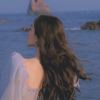 30一40岁女人微信头像背影图片