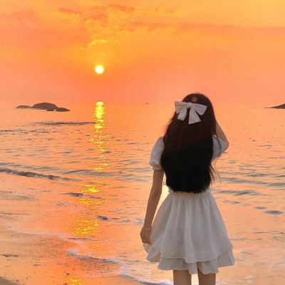 30一40岁女人微信头像背影图片
