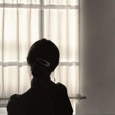 30一40岁女人微信头像背影图片