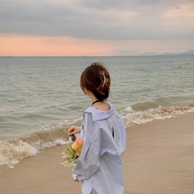 30一40岁女人微信头像背影图片