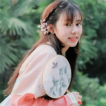2025女生最火的头像