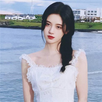 2025女生最火的头像