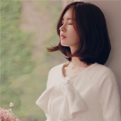 2025女生最火的头像