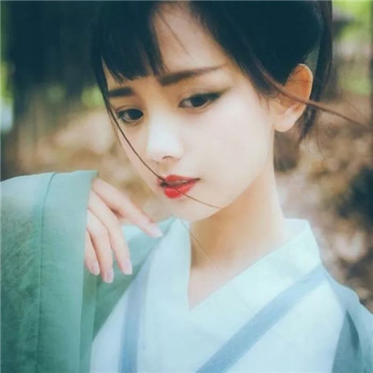 2025女生最火的头像