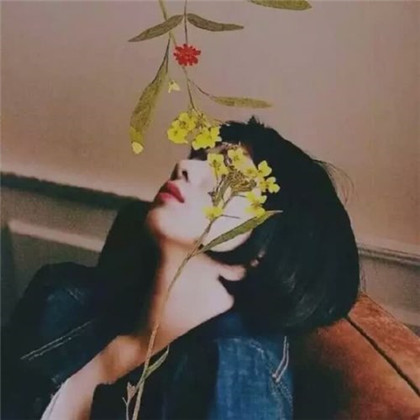 2025女生最火的头像