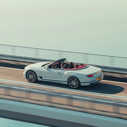2025年最火微信头像汽车