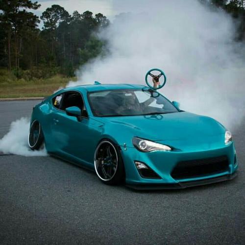 2025年最火微信头像汽车