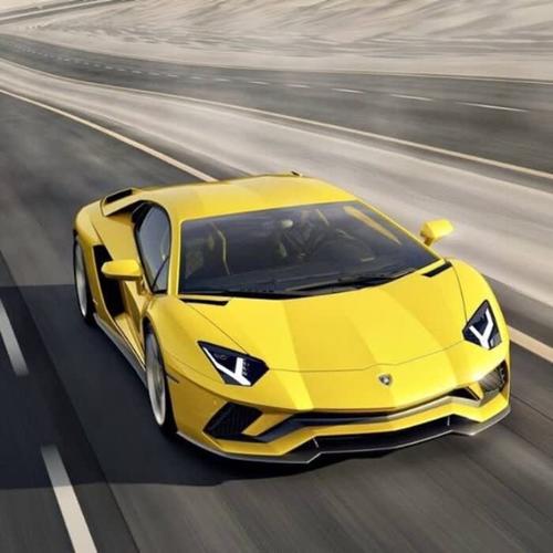 2025年最火微信头像汽车