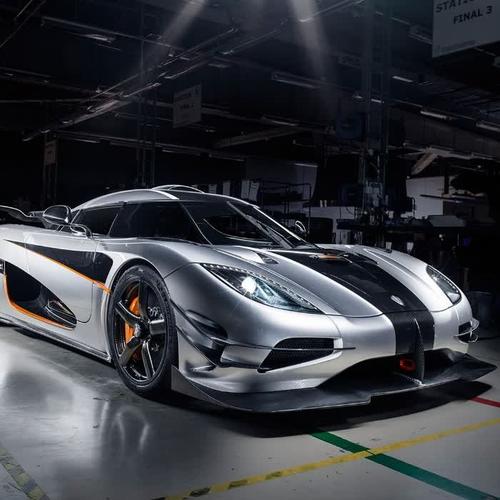 2025年最火微信头像汽车