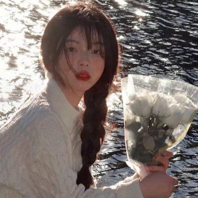 女生头像ins高级质感2025年图片