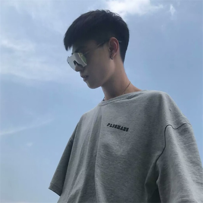 8k超高清头像男生帅气图片