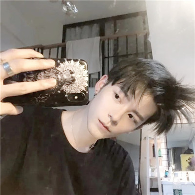 招女人喜欢的头像图片男