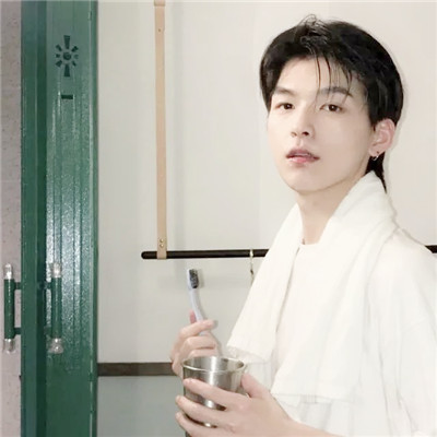 招女人喜欢的头像图片男