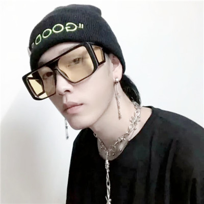 招女人喜欢的头像图片男
