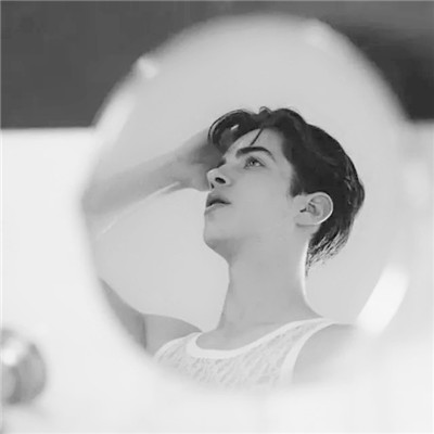 招女人喜欢的头像图片男