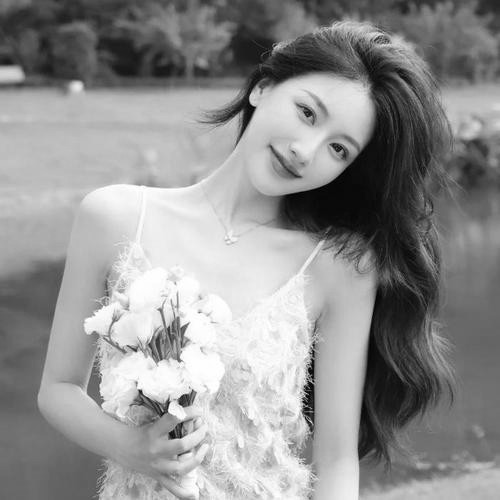 女生黑白头像图片200张