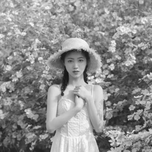 女生黑白头像图片200张