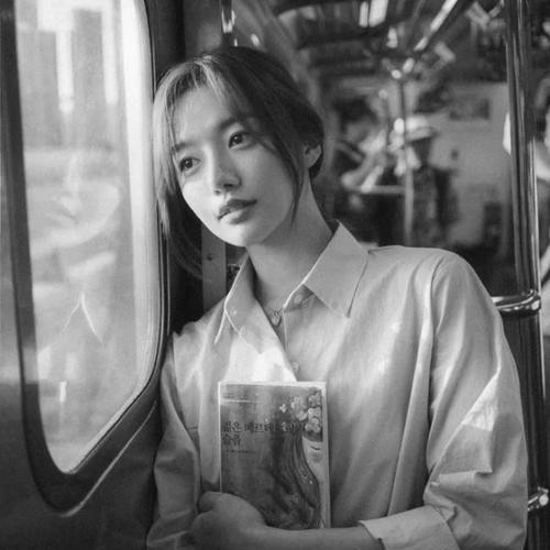 女生黑白头像图片200张