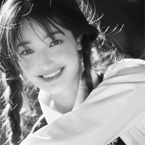 女生黑白头像图片200张
