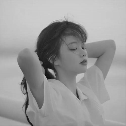 女生黑白头像图片200张