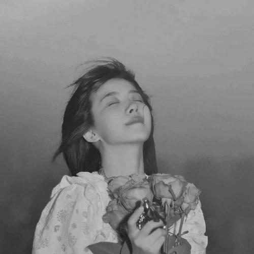 女生黑白头像图片200张