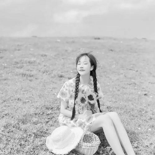 女生黑白头像图片200张