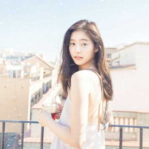 玻璃水珠特效女生头像图片
