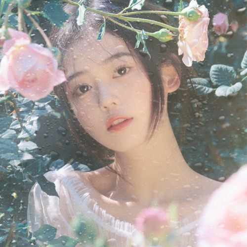 玻璃水珠特效女生头像图片
