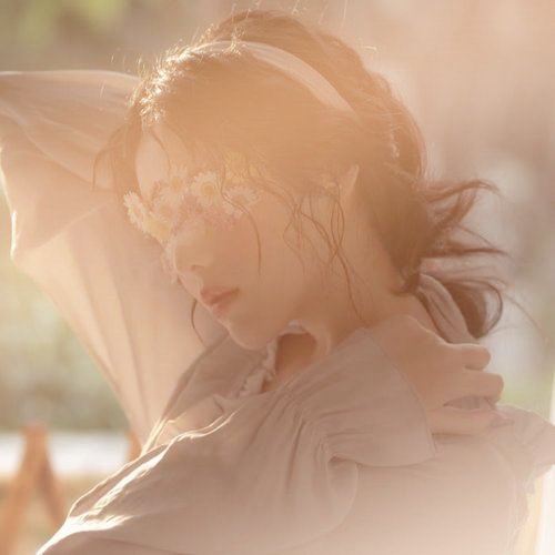 渐变色头像女