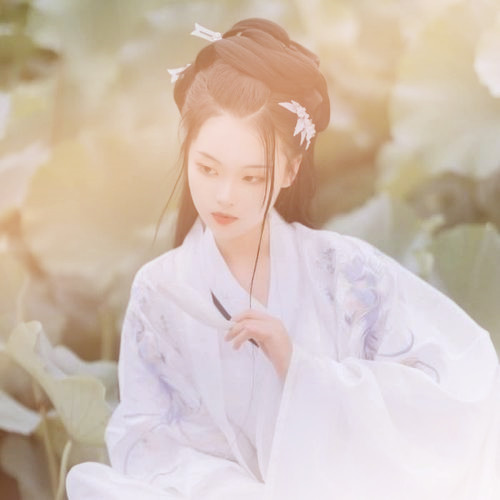 渐变色头像女
