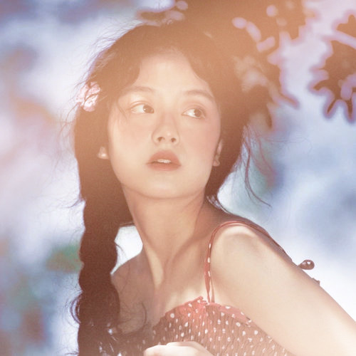 渐变色头像女