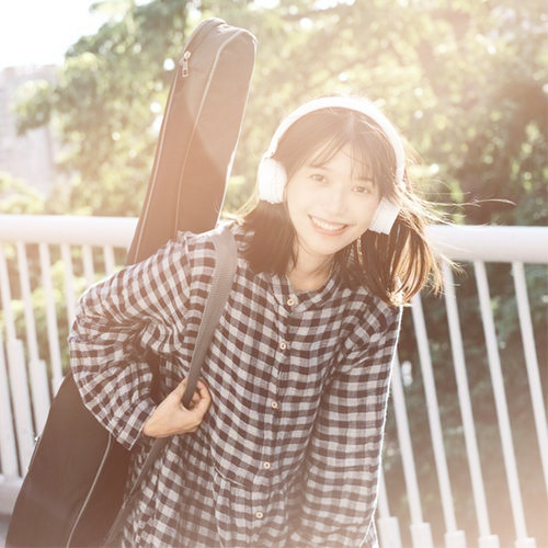 渐变色头像女
