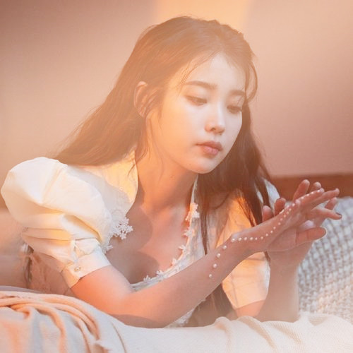 渐变色头像女