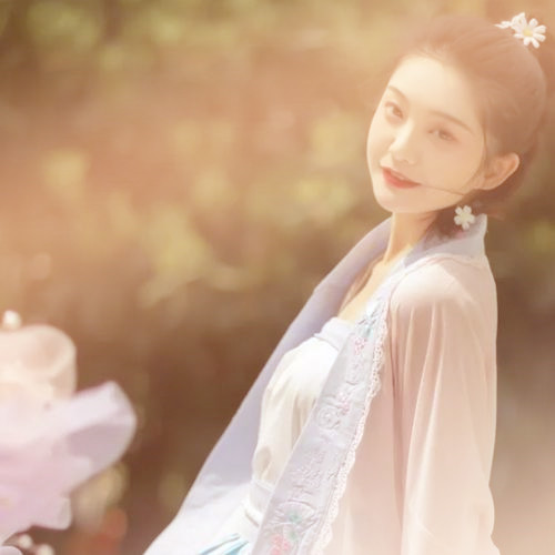 渐变色头像女