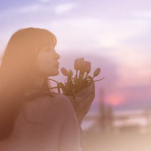 渐变色头像女