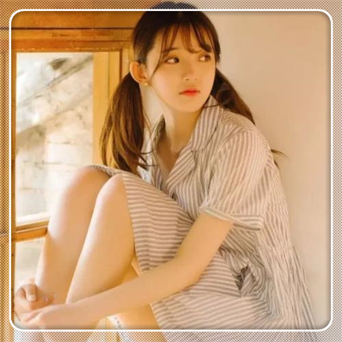 边框女生头像图片