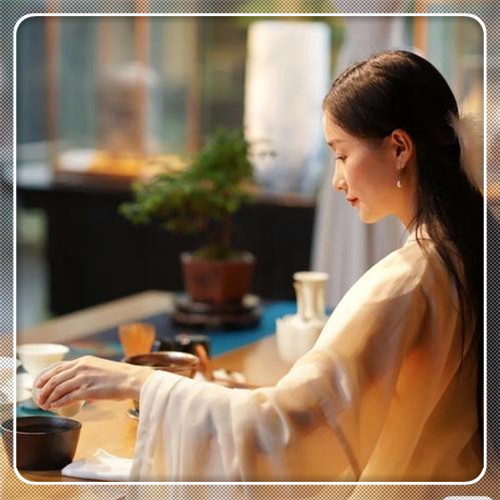 边框女生头像图片