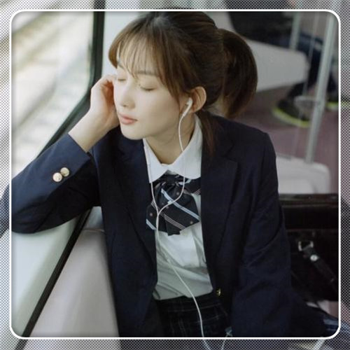 边框女生头像图片