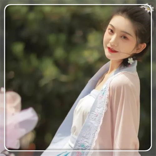 边框女生头像图片