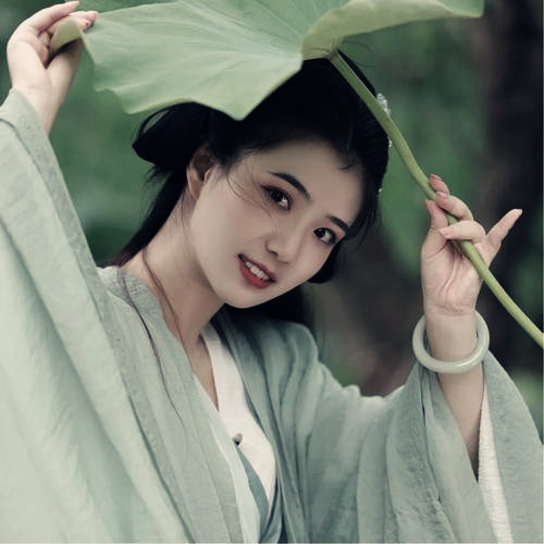 淡雅女生头像图片