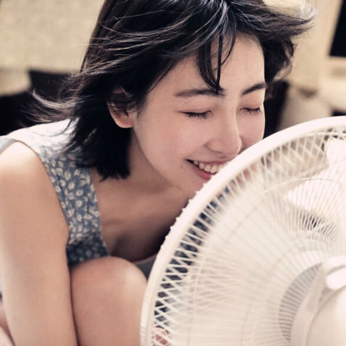 淡雅女生头像图片