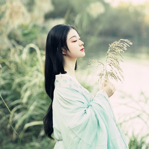 淡雅女生头像图片