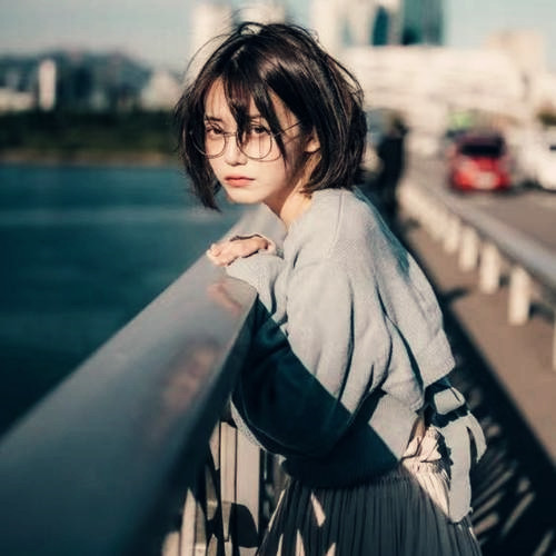 淡雅女生头像图片