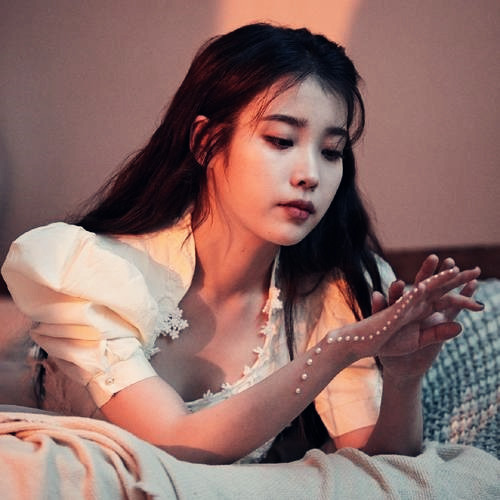 淡雅女生头像图片