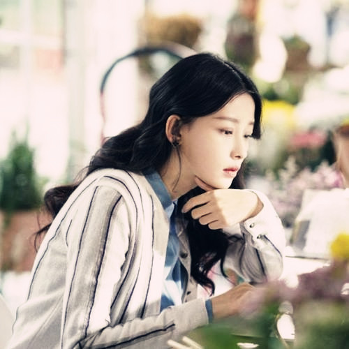 淡雅女生头像图片