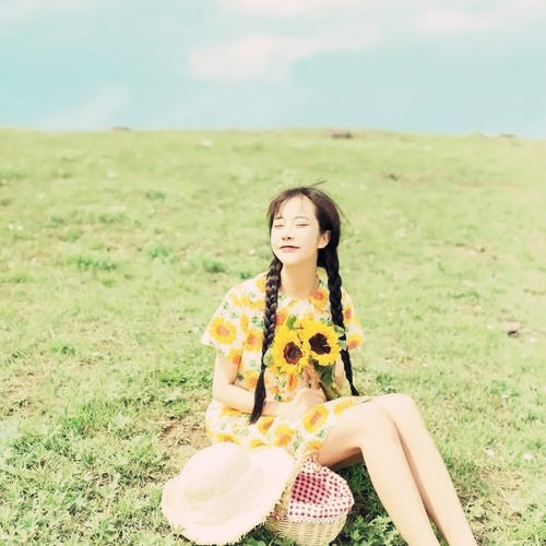 淡雅女生头像图片
